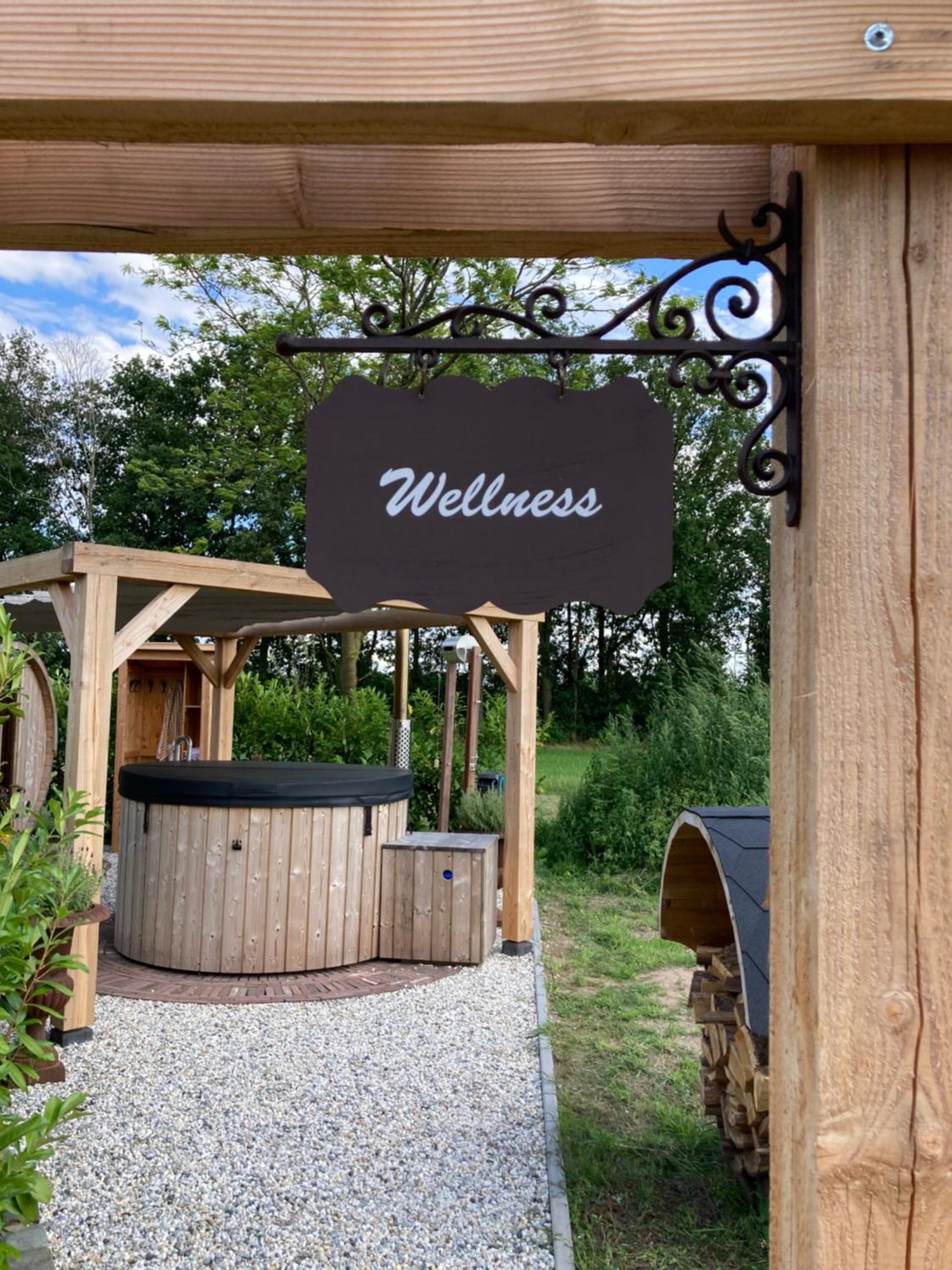 Bed & Breakfast Hoeve Happiness - Ontbijt Inbegrepen - Wellness Aanwezig 福尔特赫伊曾 外观 照片