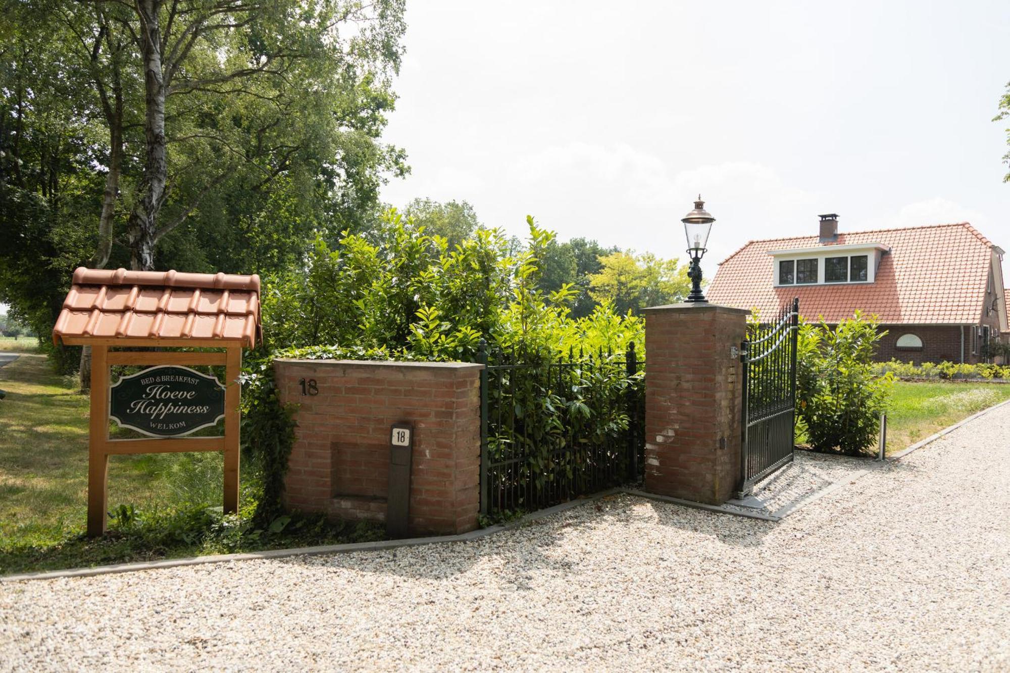 Bed & Breakfast Hoeve Happiness - Ontbijt Inbegrepen - Wellness Aanwezig 福尔特赫伊曾 外观 照片