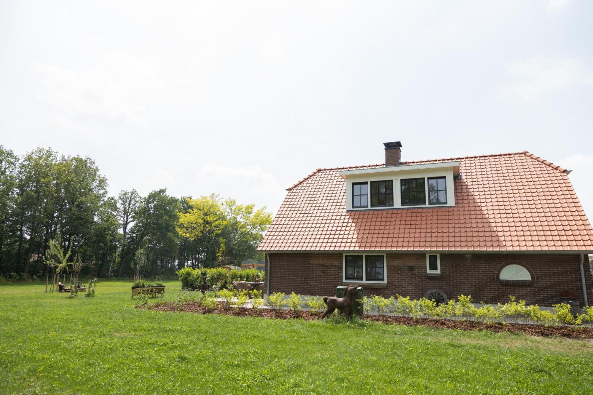 Bed & Breakfast Hoeve Happiness - Ontbijt Inbegrepen - Wellness Aanwezig 福尔特赫伊曾 外观 照片
