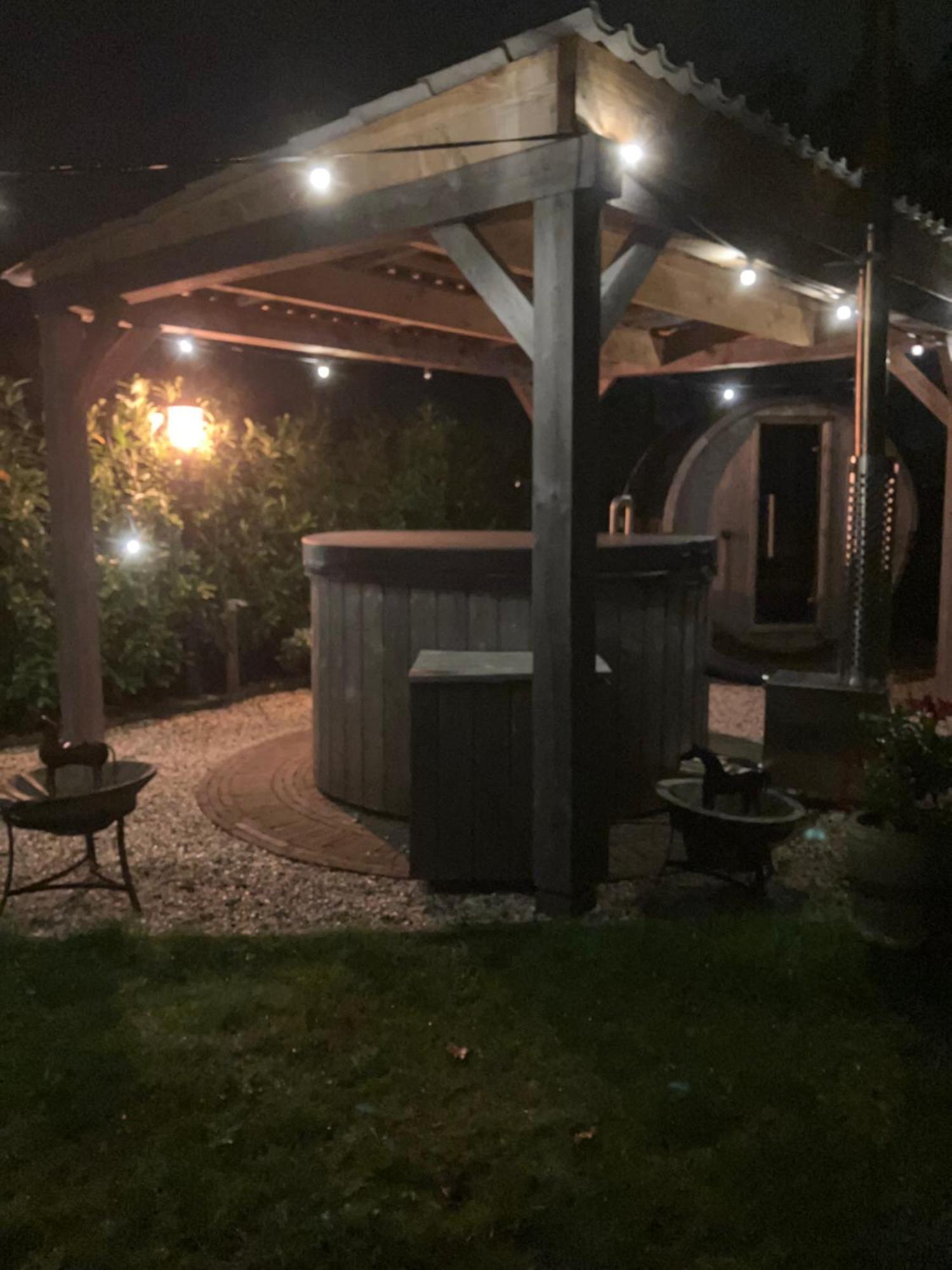 Bed & Breakfast Hoeve Happiness - Ontbijt Inbegrepen - Wellness Aanwezig 福尔特赫伊曾 外观 照片