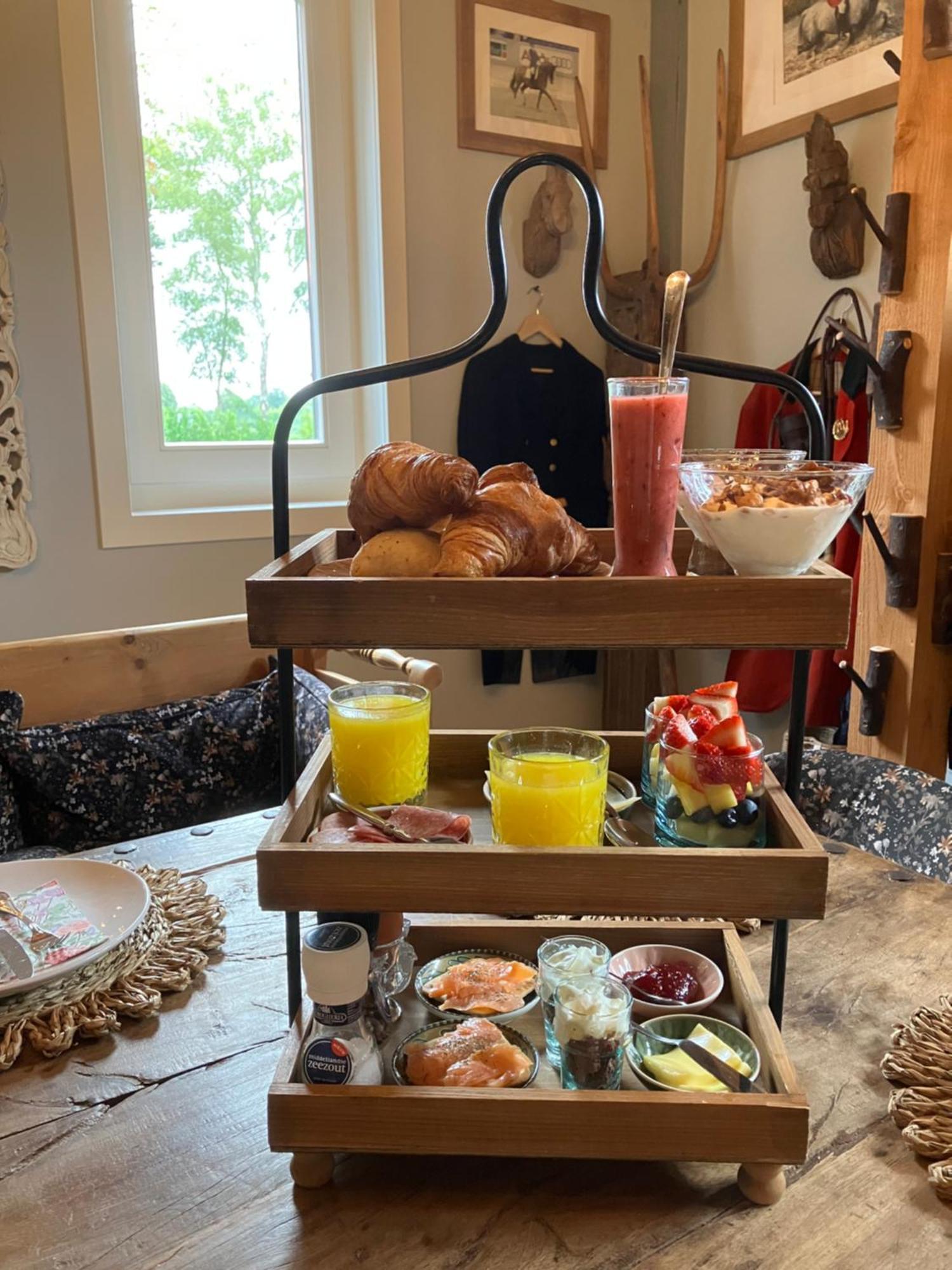Bed & Breakfast Hoeve Happiness - Ontbijt Inbegrepen - Wellness Aanwezig 福尔特赫伊曾 外观 照片