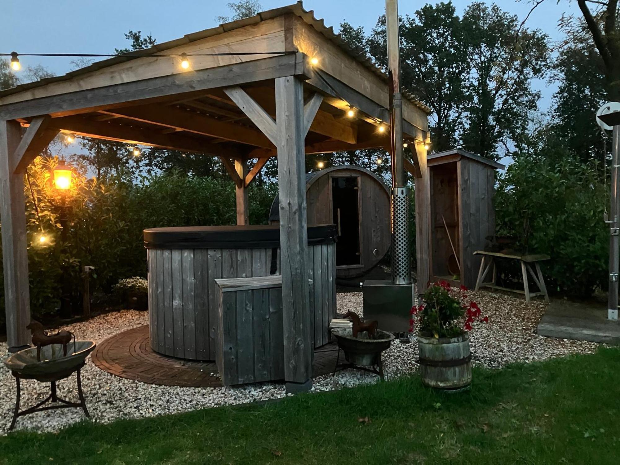 Bed & Breakfast Hoeve Happiness - Ontbijt Inbegrepen - Wellness Aanwezig 福尔特赫伊曾 外观 照片
